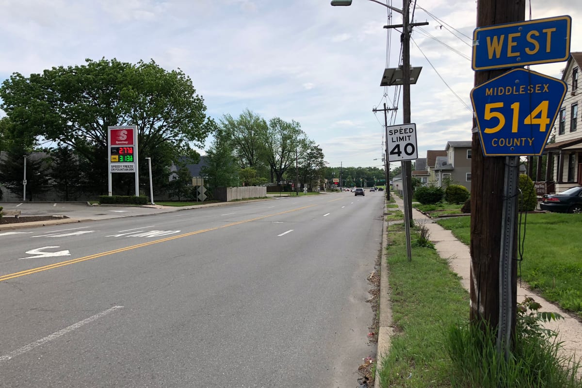 Edison, NJ — 2018-05-20 18 26 45 View west along Middlesex County Route 514 (Woodbridge Avenue) just west of Middlesex County Route 501 (Amboy Avenue) in Edison Township, Middlesex County, New Jersey