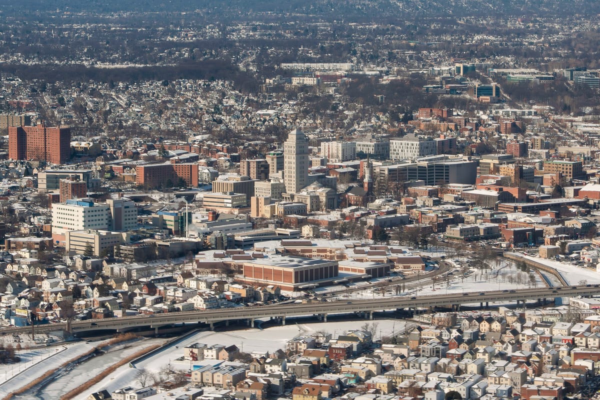 Elizabeth, NJ — Skyline of Elizabeth, New Jersey (cropped)