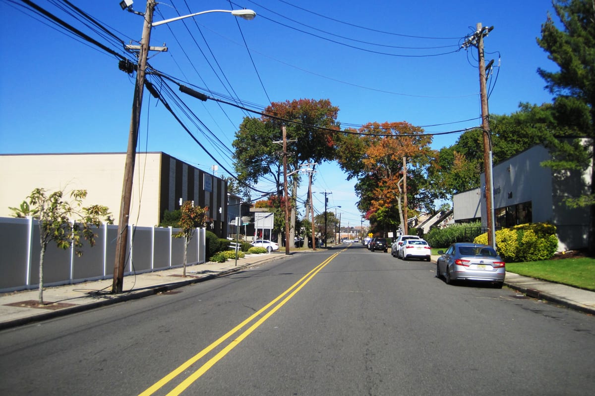 Hackensack, NJ — Phillips Avenue nb, South Hackensack, NJ, Oct. 2024