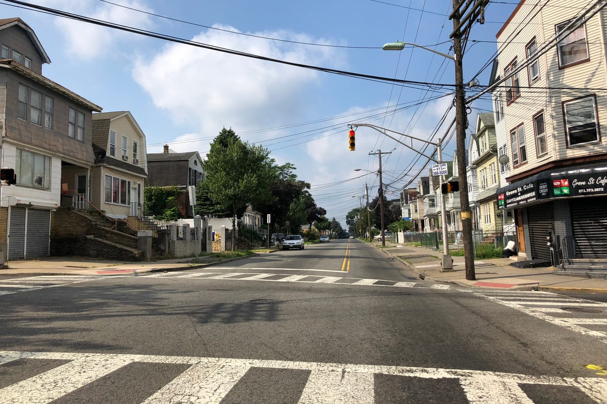 Irvington, NJ — 2018-07-17 09 47 47 View south along Essex County Route 509 (Grove Street) at Nye Avenue in Irvington Township, Essex County, New Jersey