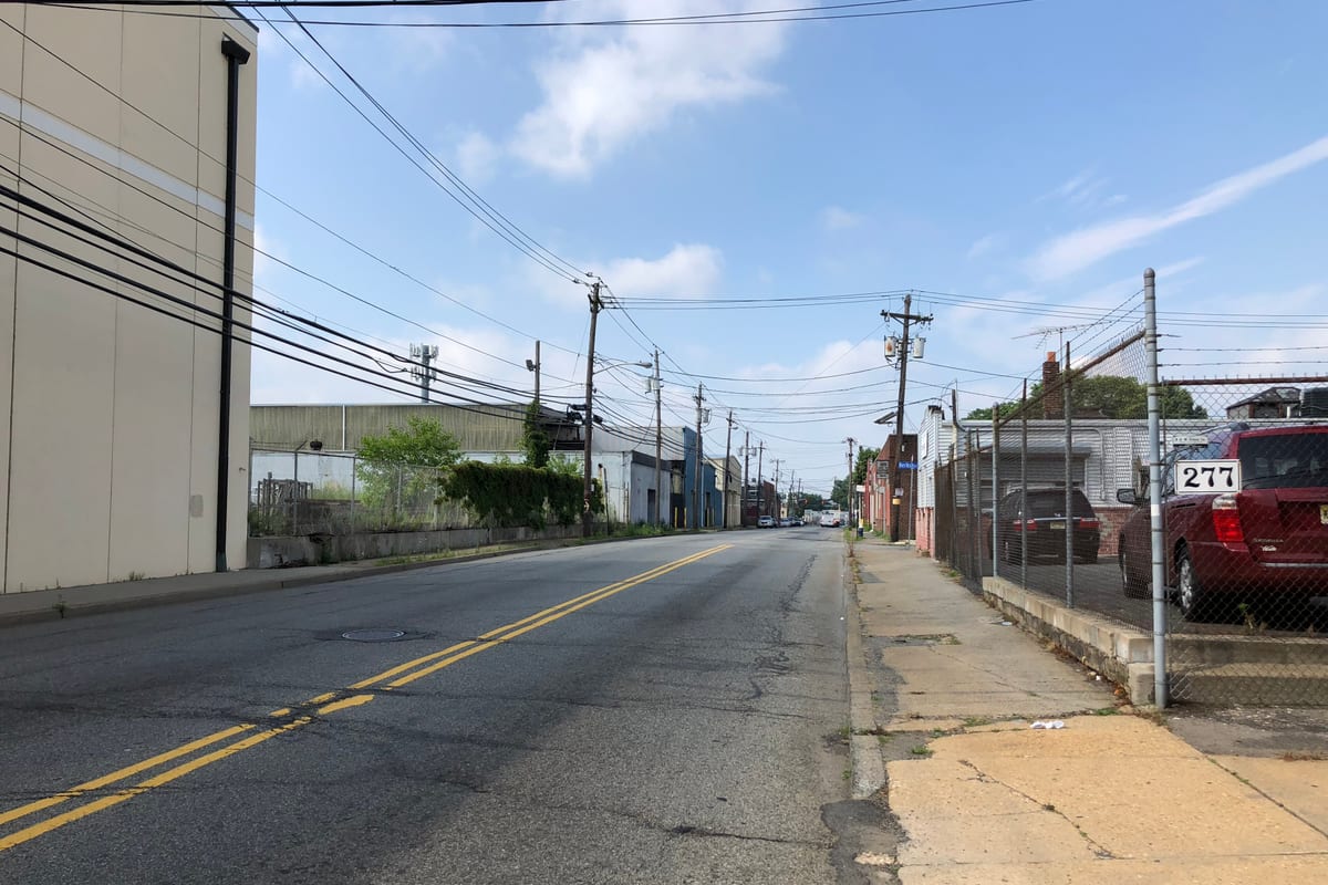 Irvington, NJ — 2018-07-17 09 51 44 View south along Essex County Route 509 (Colt Street) just south of Welland Avenue in Irvington Township, Essex County, New Jersey
