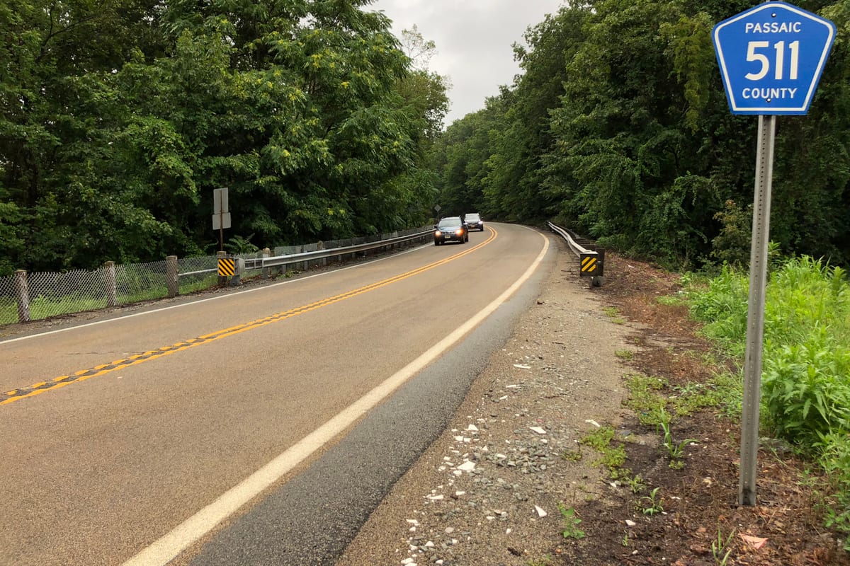 Passaic, NJ — 2018-07-25 18 06 10 View north along Passaic County Route 511 (Greenwood Lake Turnpike) just north of Passaic County Route 692 (Skyline Drive) in Ringwood, Passaic County, New Jersey