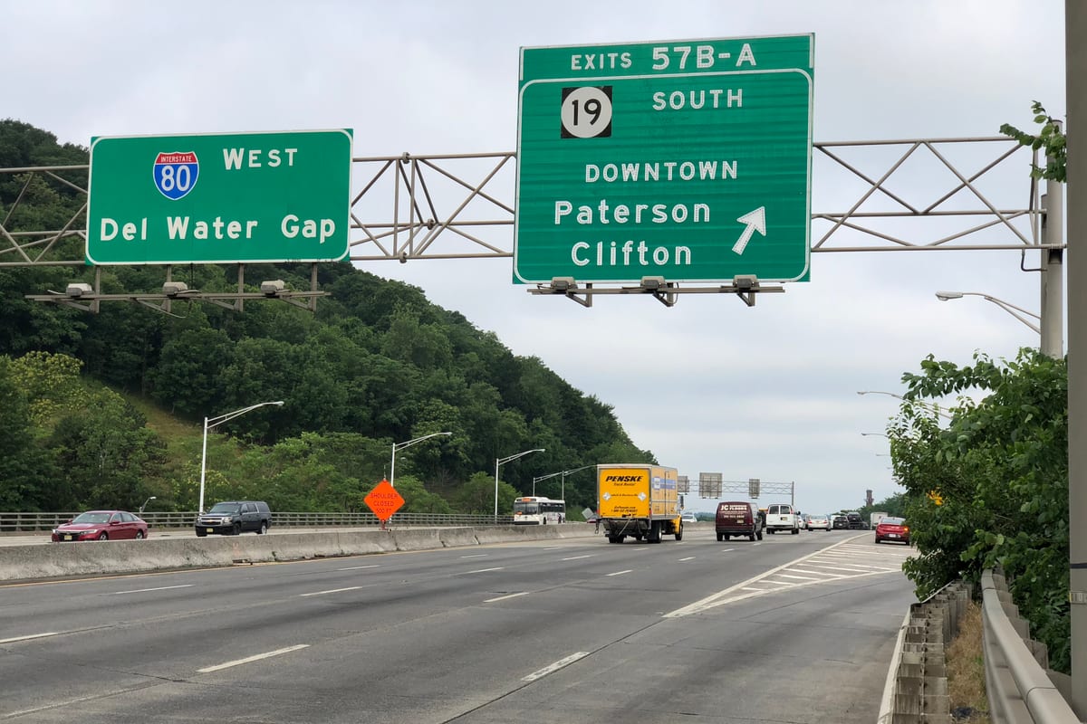 Paterson, NJ — 2020-07-08 08 35 49 View west along Interstate 80 (Bergen-Passaic Expressway) at Exit 57B-A (New Jersey State Route 19 SOUTH, Downtown Paterson, Clifton) in Paterson, Passaic County, New Jersey