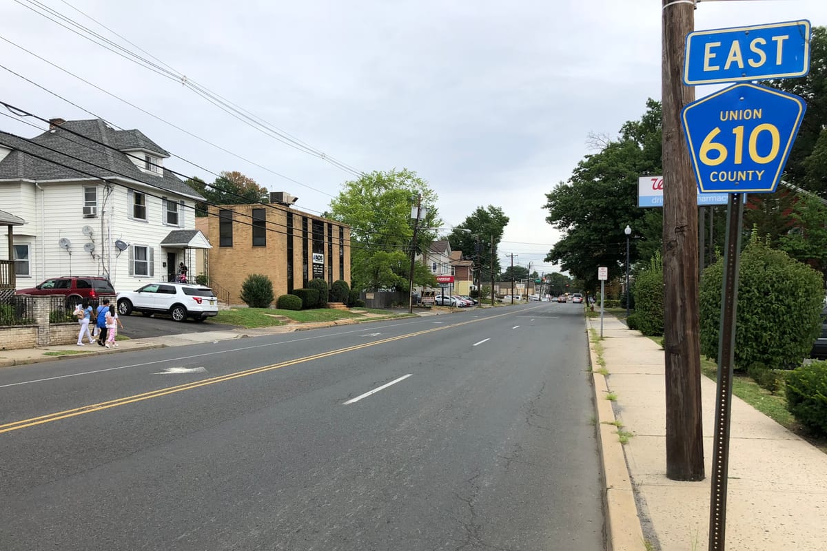 Roselle, NJ — 2018-09-08 14 34 41 View east along Union County Route 610 (First Avenue) at Union County Route 625 (Chestnut Street) in Roselle, Union County, New Jersey