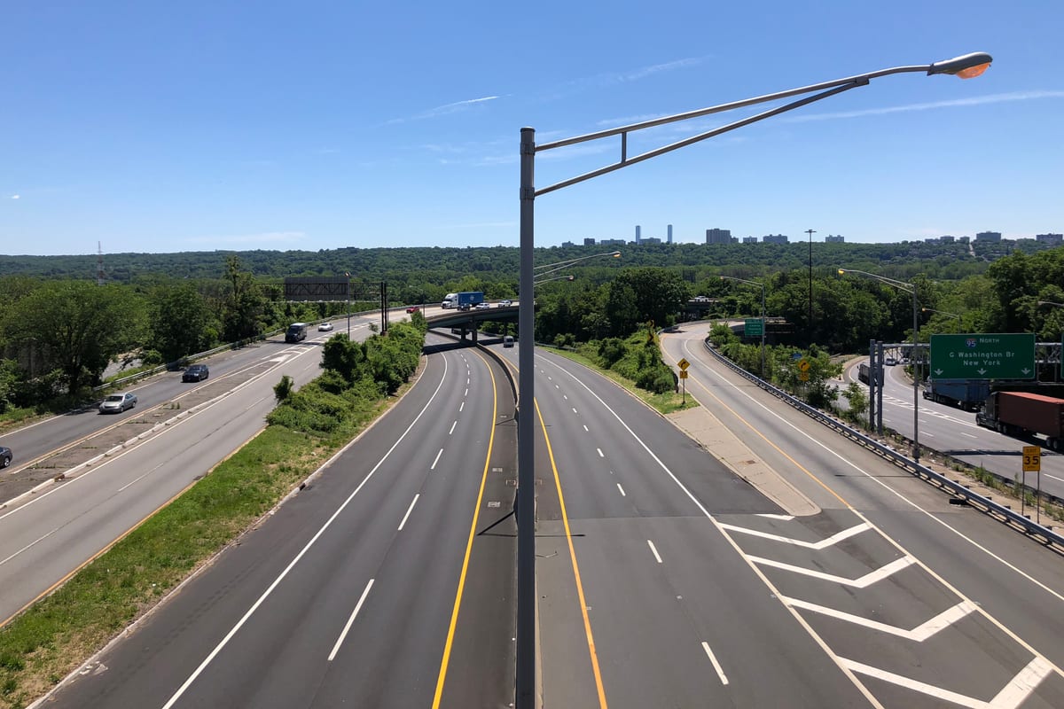 Teaneck, NJ — 2021-06-17 11 17 12 View east along Interstate 80 (Bergen-Passaic Expressway) from the overpass for Bergen County Route 39 (Teaneck Road) in Teaneck Township, Bergen County, New Jersey