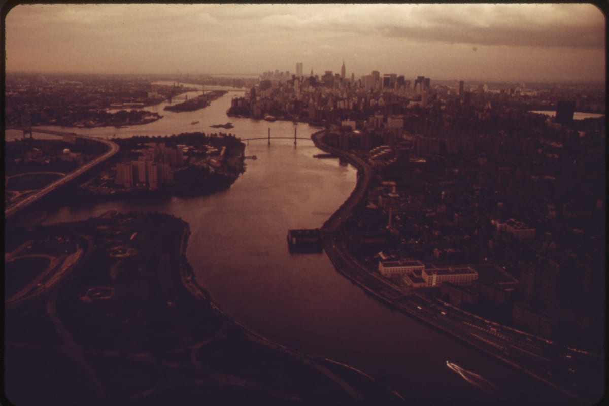 The Bronx, NY — LOOKING SOUTH-FROM THE BRONX TO MANHATTAN - NARA - 548407