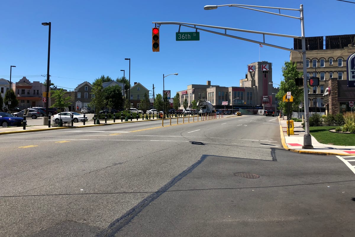 Union City, NJ — 2018-07-07 11 58 33 View south along Hudson County Route 501 (John F Kennedy Boulevard) at 36th Street in Union City, Hudson County, New Jersey
