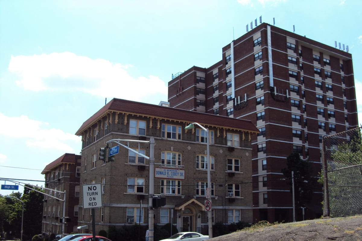 West Orange, NJ — Apartments on High Street in West Orange, NJ (4671052116)
